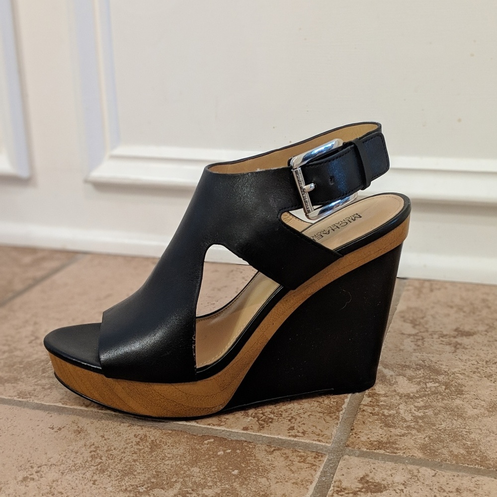 Michael Kors wedges 7.5
